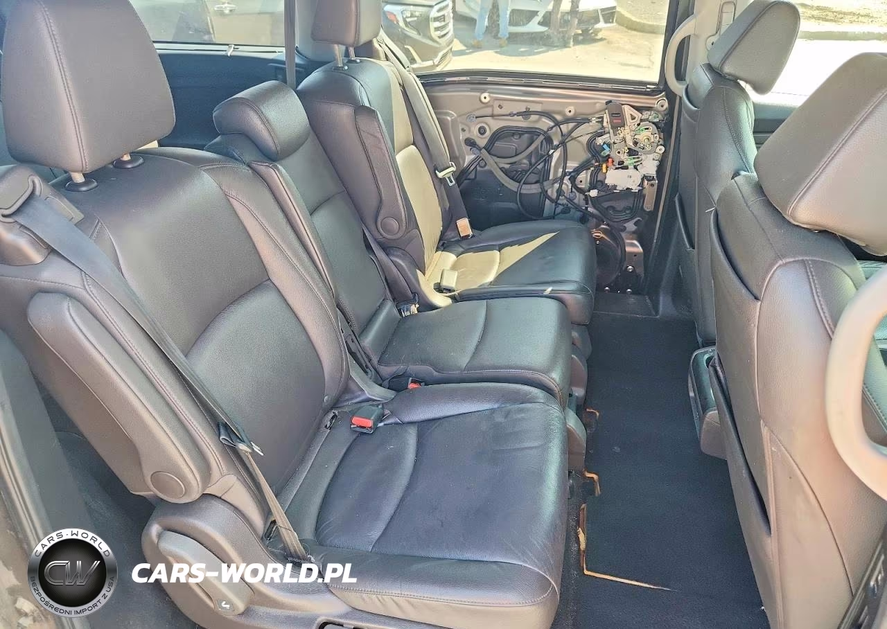 2018 Honda Odyssey Elite VIN:5FNRL6H91JB019731 - 11
