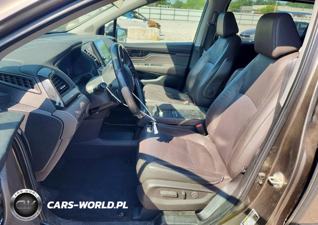 2018 Honda Odyssey Elite VIN:5FNRL6H91JB019731 - 7