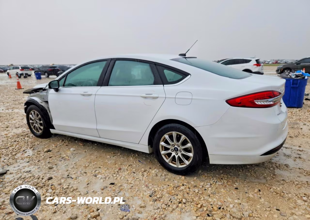 2017 Ford Fusion S VIN:3FA6P0G79HR109826 - 2
