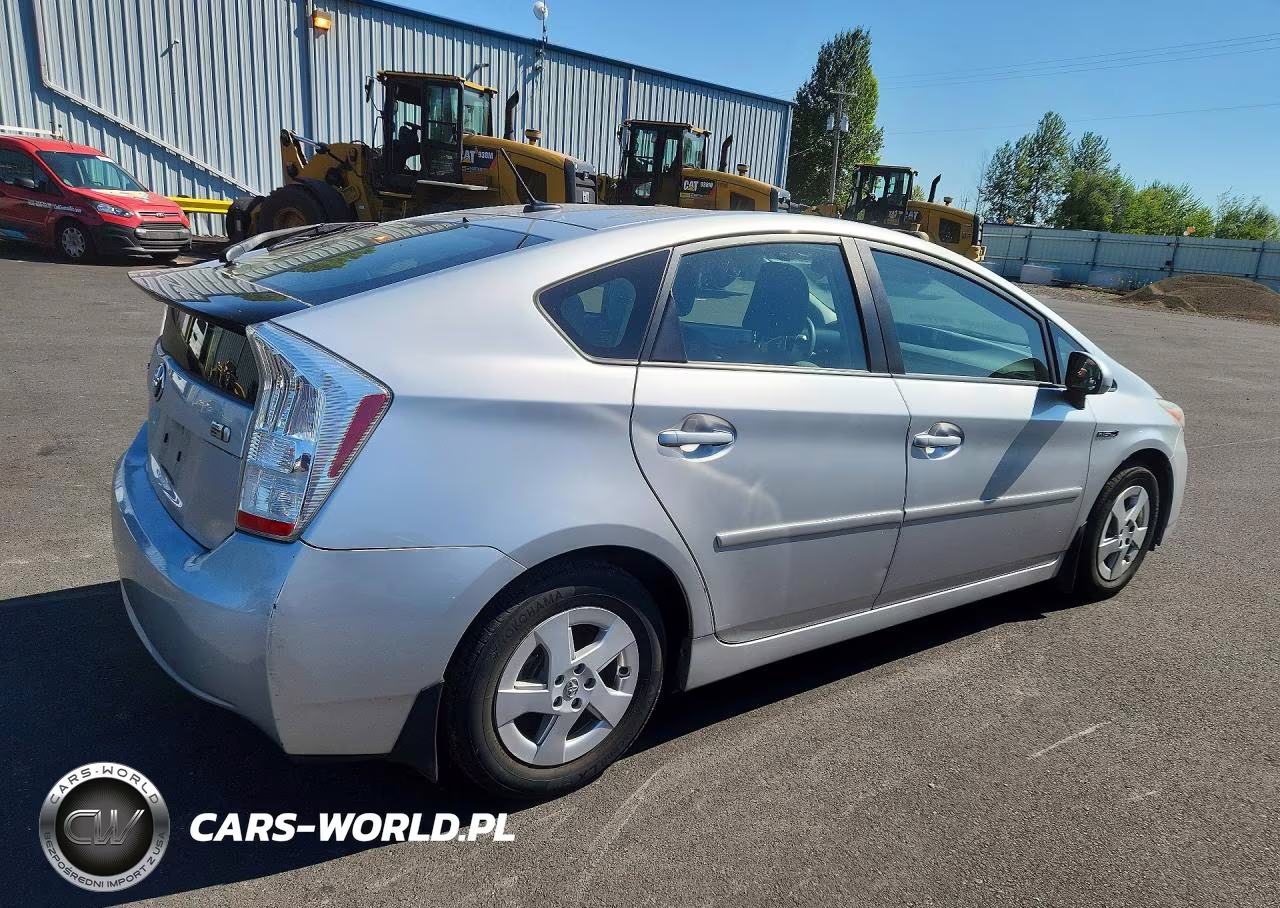 2011 Toyota Prius Three VIN:JTDKN3DU2B5349384 - 3