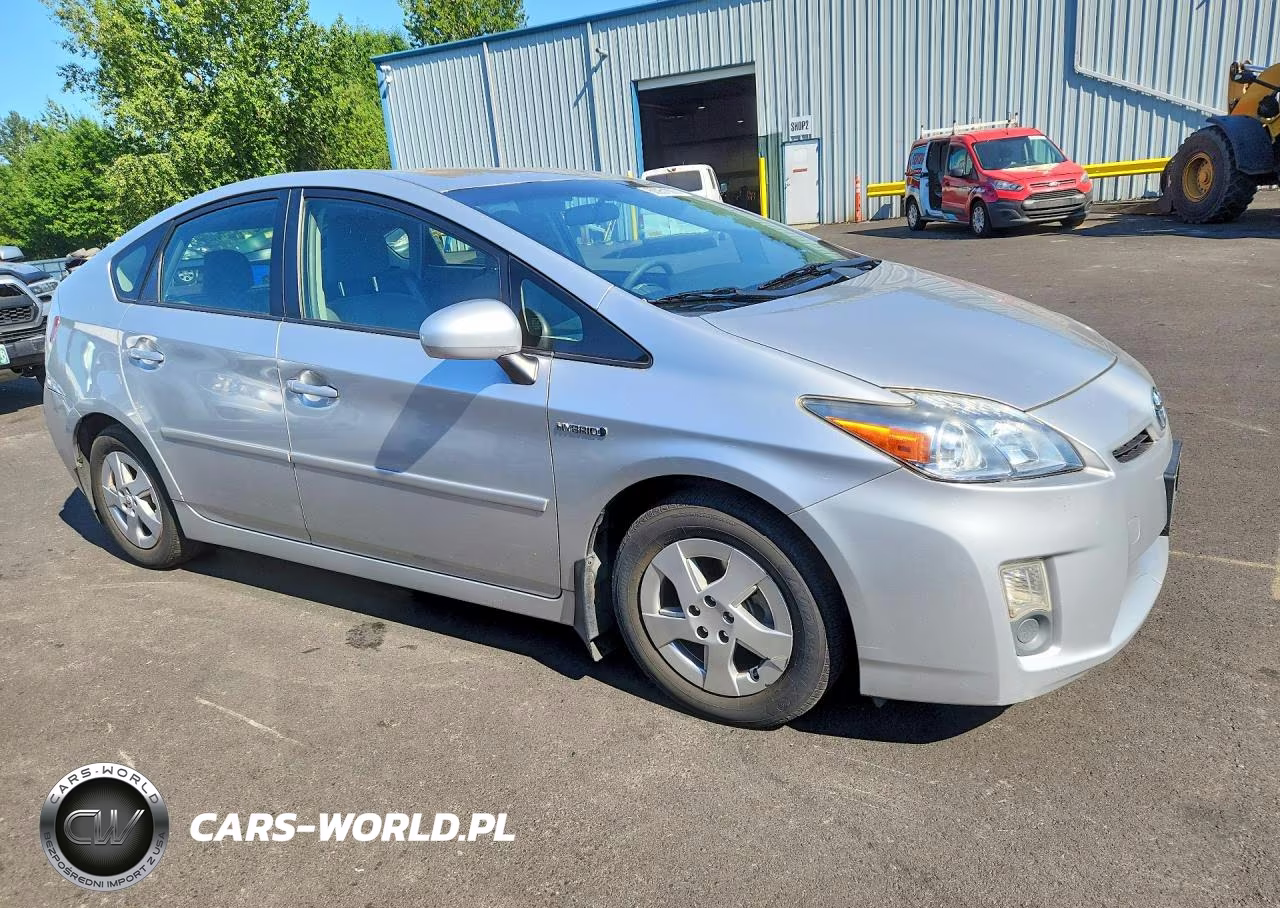 2011 Toyota Prius Three VIN:JTDKN3DU2B5349384 - 4
