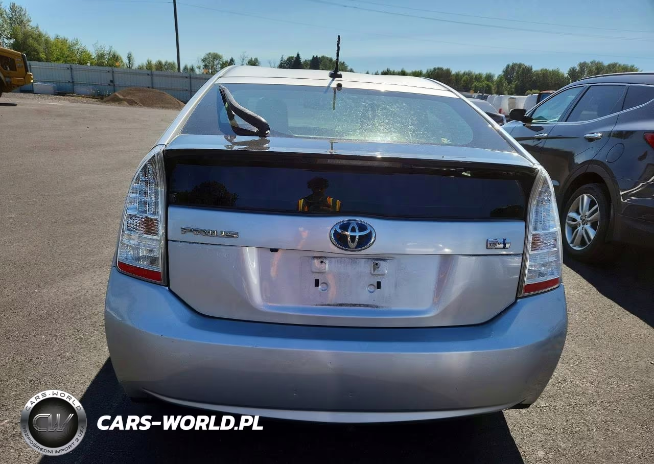 2011 Toyota Prius Three VIN:JTDKN3DU2B5349384 - 6