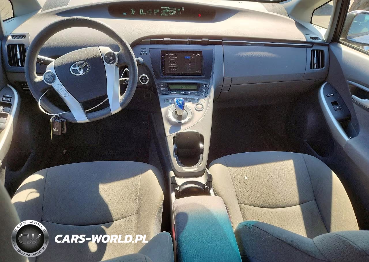 2011 Toyota Prius Three VIN:JTDKN3DU2B5349384 - 8
