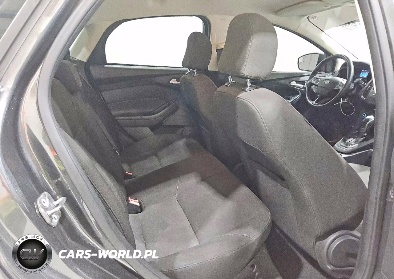 2015 Ford Focus Se VIN:1FADP3F20FL267238 - 10
