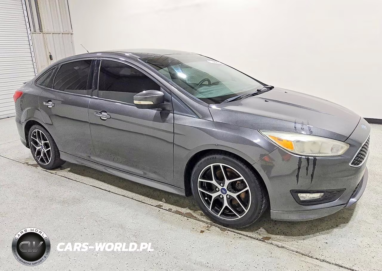 2015 Ford Focus Se VIN:1FADP3F20FL267238 - 4