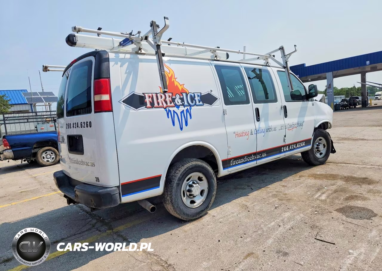 2014 Chevrolet Express 2500 Cargo Delivery Van VIN:1GCWGFCA1E1205860 - 3