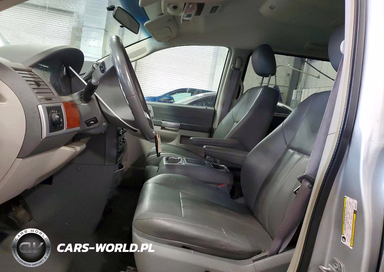 2008 Chrysler Town & Country Touring VIN:2A8HR54P58R648733 - 7