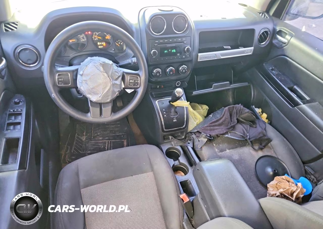 2015 Jeep Compass Sport VIN:1C4NJCBA4FD124297 - 8
