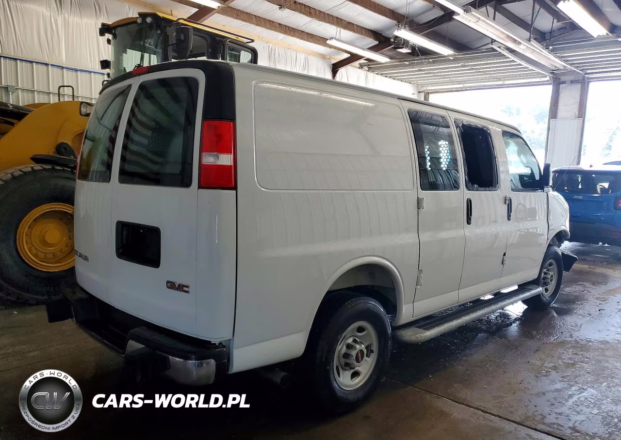 2025 GMC Savana 2500 Cargo Delivery Van VIN:1GTW7AFP9S1219410 - 3