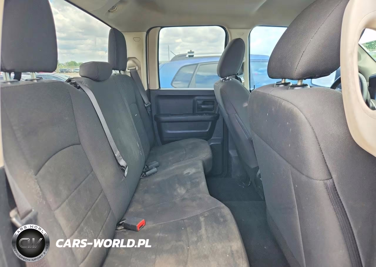 2019 Ram 1500 Classic Tradesman VIN:1C6RR6FGXKS524243 - 10