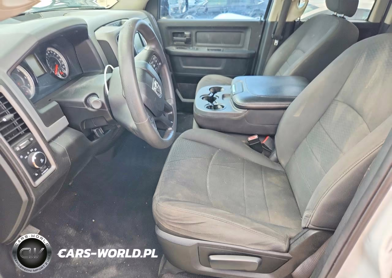2019 Ram 1500 Classic Tradesman VIN:1C6RR6FGXKS524243 - 7