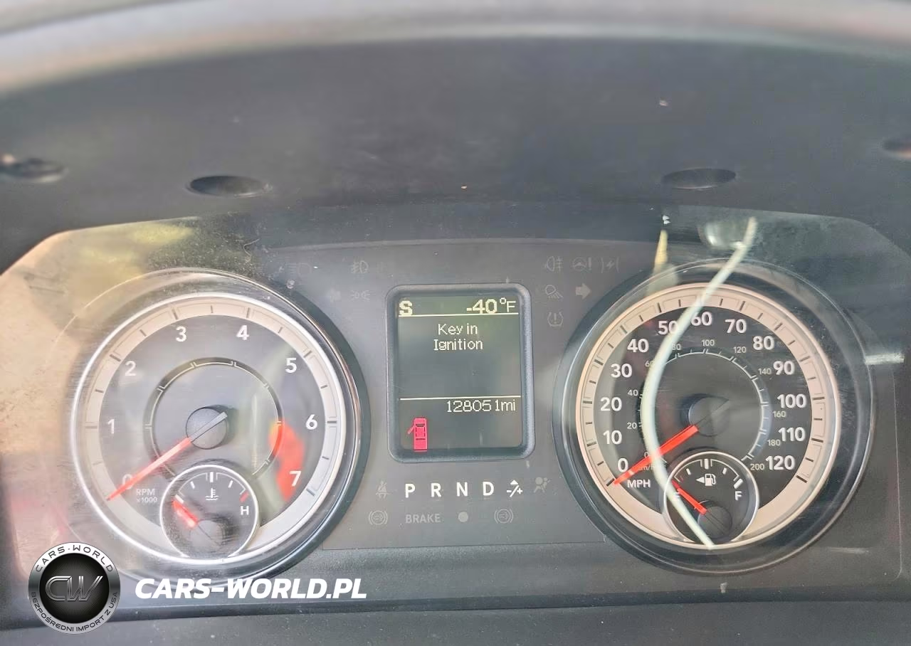 2019 Ram 1500 Classic Tradesman VIN:1C6RR6FGXKS524243 - 9