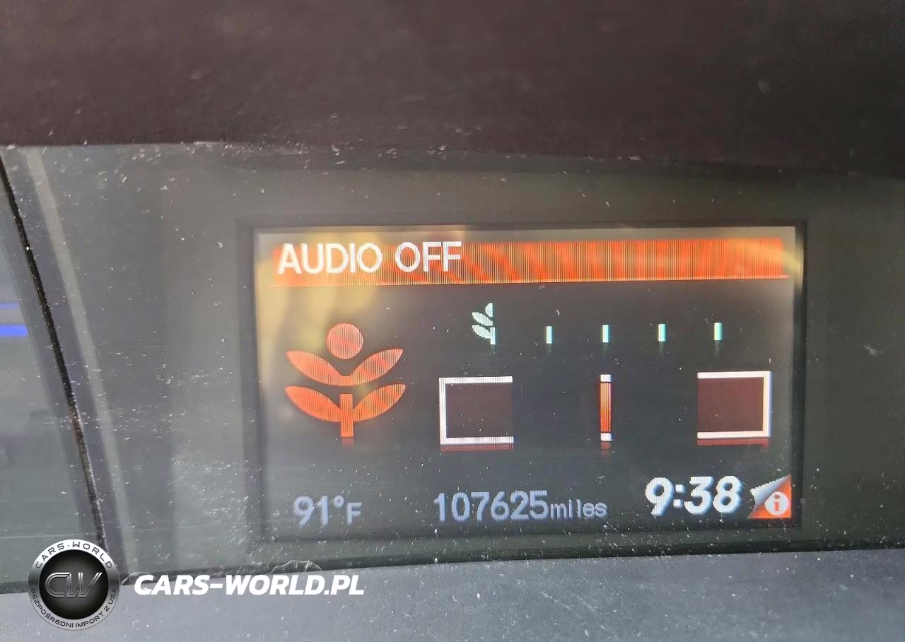 2015 Honda Civic Hybrid VIN:19XFB4F27FE002039 - 9