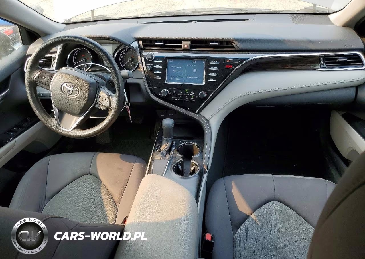 2018 Toyota Camry Le VIN:4T1B11HK0JU049660 - 8
