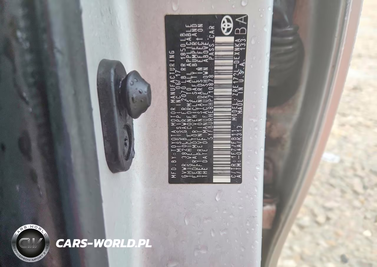 2017 Toyota Corolla Le VIN:5YFBURHE8HP710878 - 12