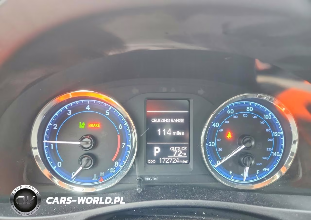 2017 Toyota Corolla Le VIN:5YFBURHE8HP710878 - 9