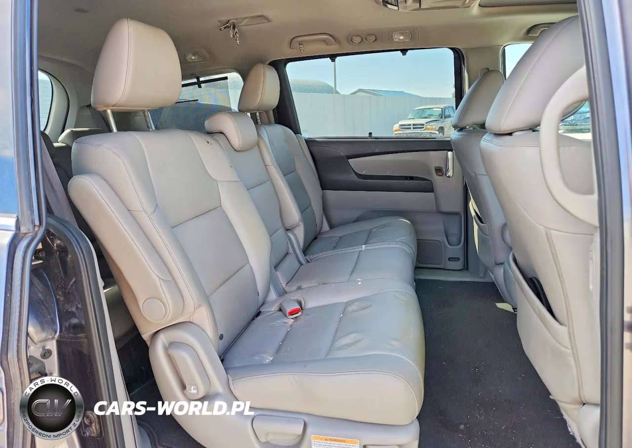 2015 Honda Odyssey Touring VIN:5FNRL5H97FB093513 - 11