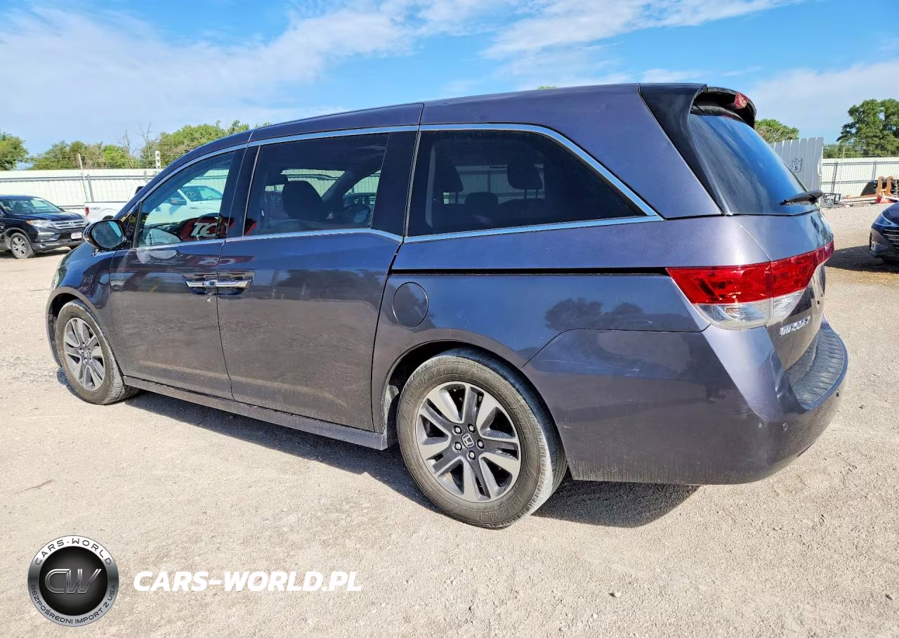 2015 Honda Odyssey Touring VIN:5FNRL5H97FB093513 - 2