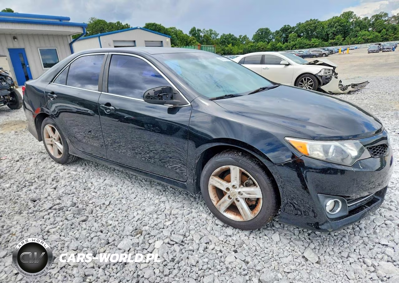 2014 Toyota Camry Se VIN:4T1BF1FK8EU813359 - 4