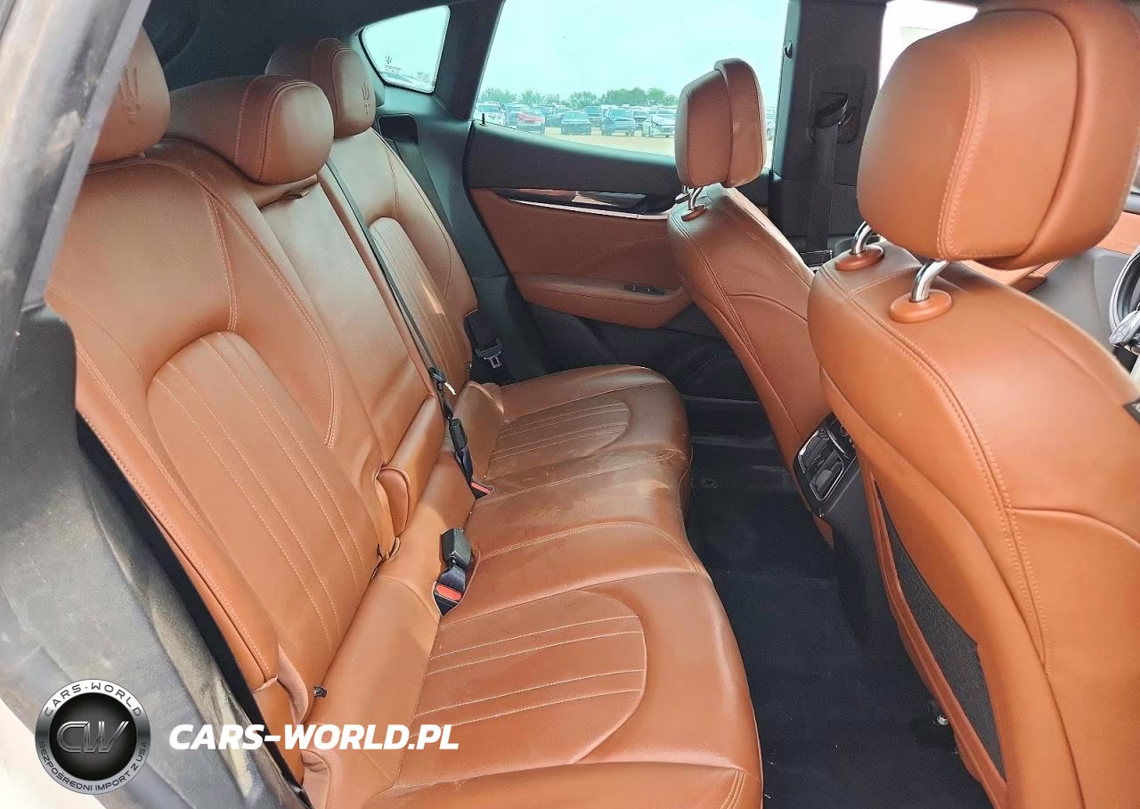 2021 Maserati Levante S VIN:ZN661YUAXMX359666 - 10