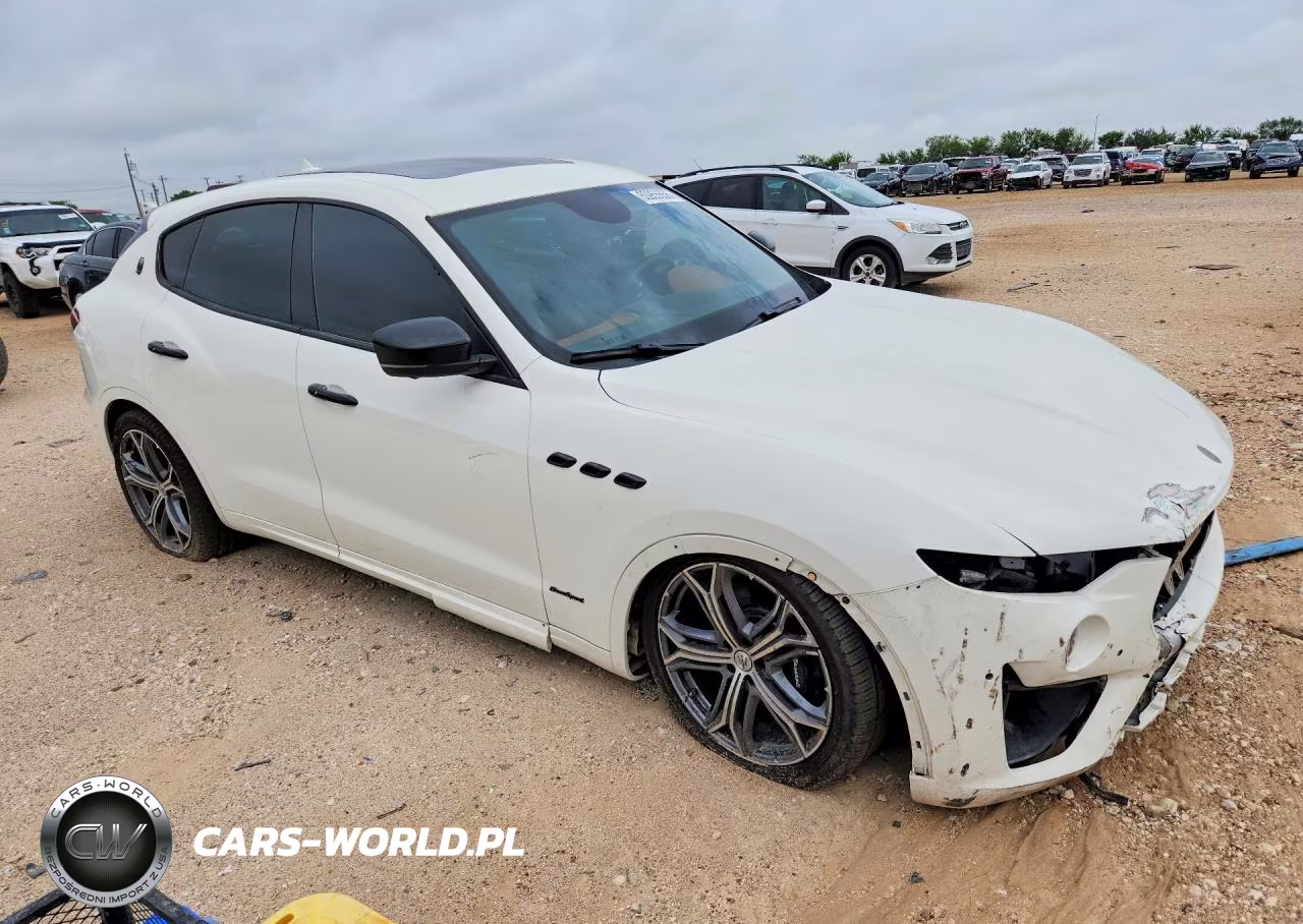 2021 Maserati Levante S VIN:ZN661YUAXMX359666 - 4