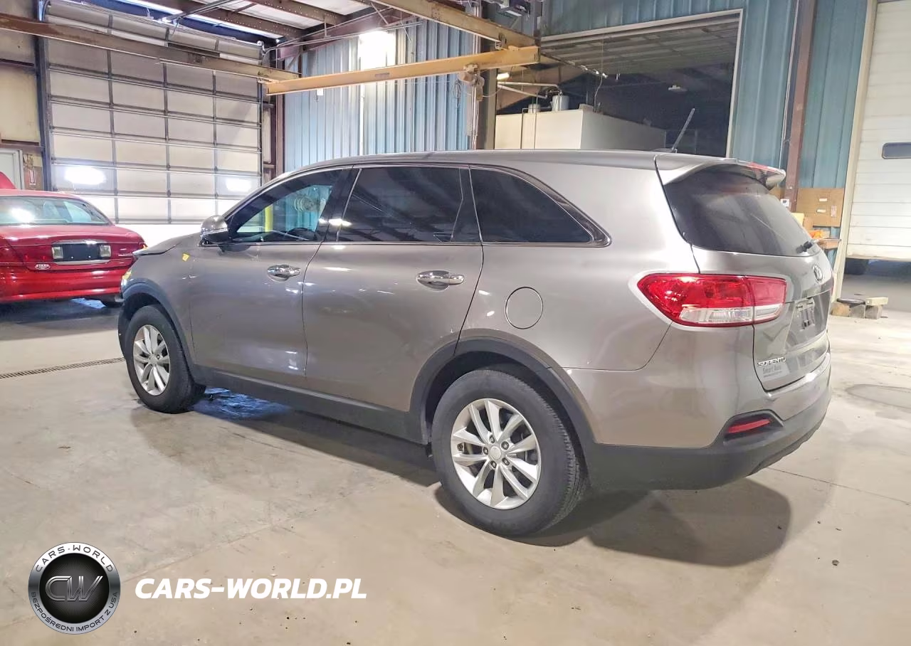 2018 Kia Sorento L VIN:5XYPG4A34JG427199 - 2