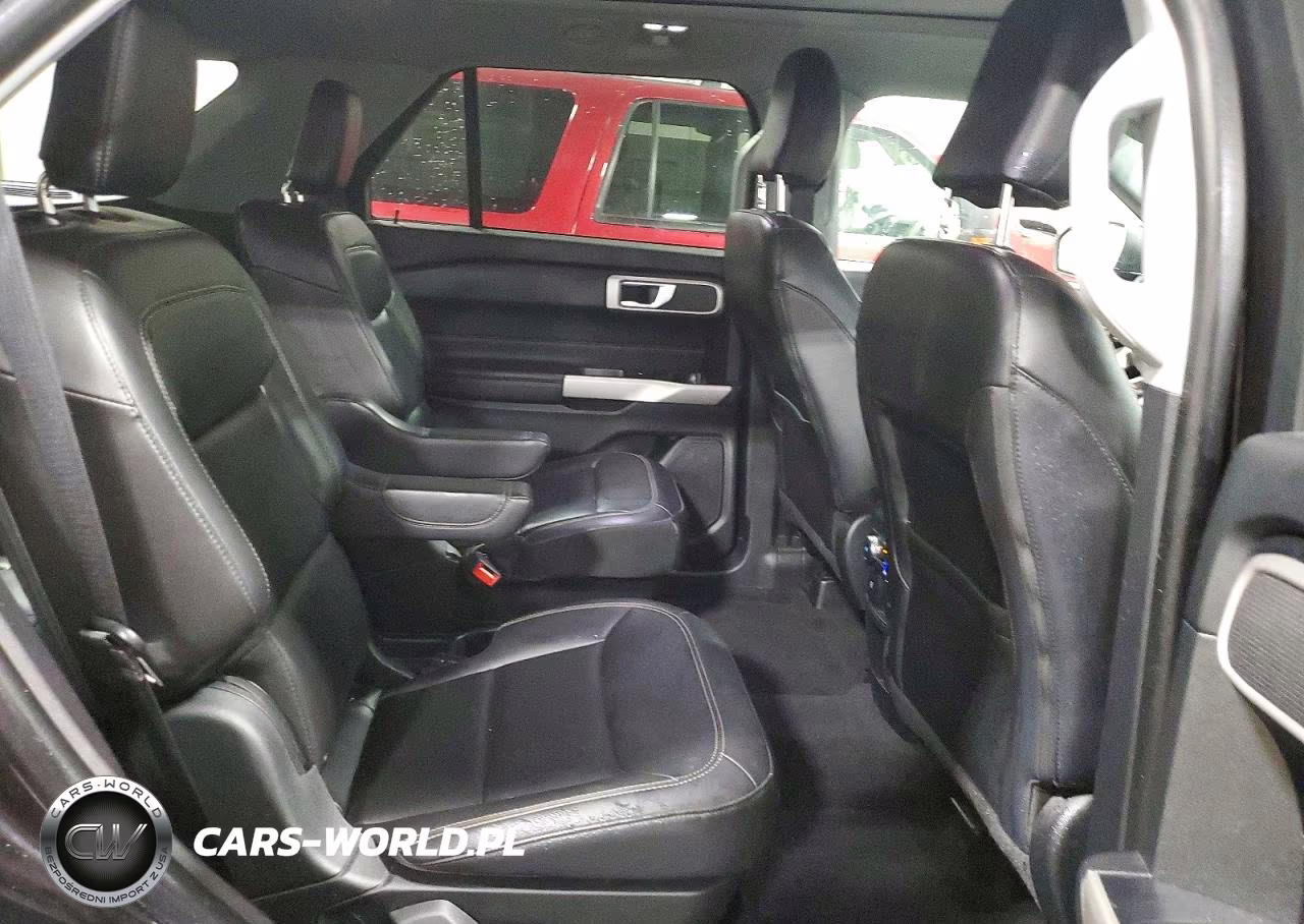 2021 Ford Explorer Xlt VIN:1FMSK8DH5MGC30000 - 10