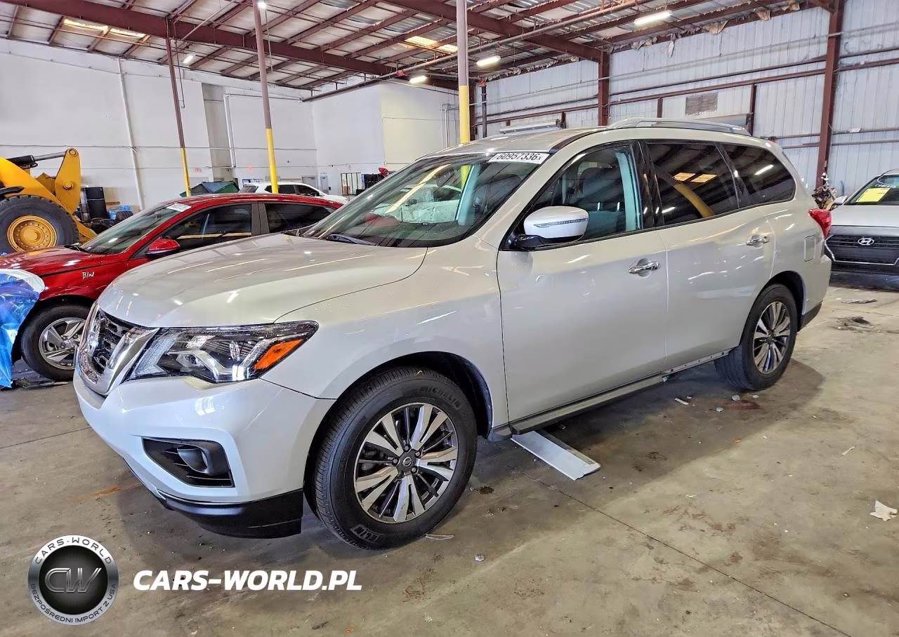 2017 Nissan Pathfinder Sv – zdjęcie 1 z 13