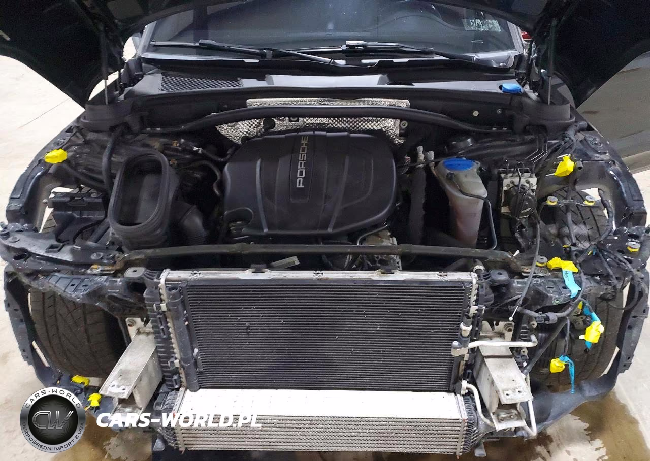 2018 Porsche Macan VIN:WP1AA2A57JLB22067 - 12