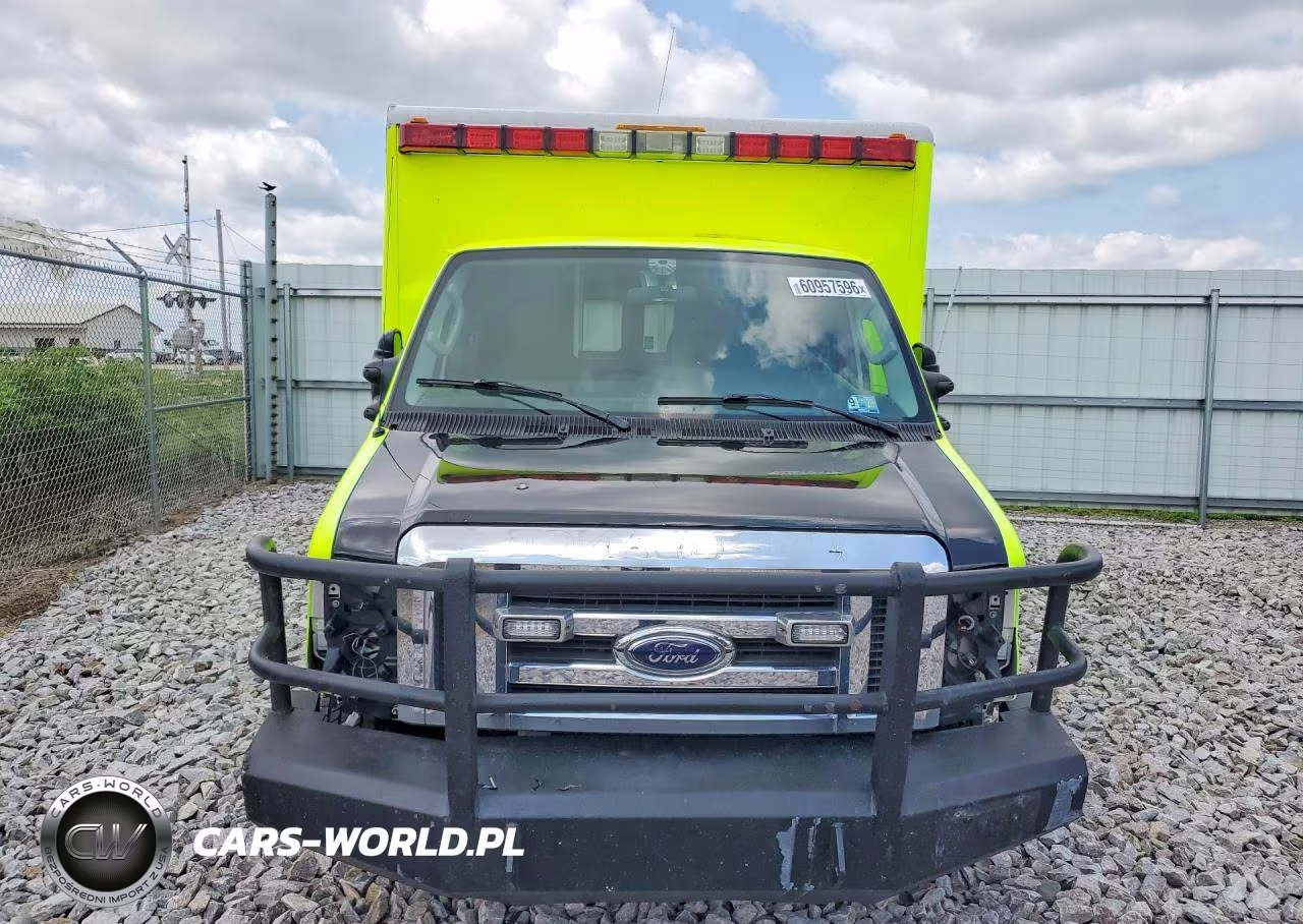 2009 Ford Econoline E450 Super Duty Cutaway Van VIN:1FDXE45P99DA18673 - 5