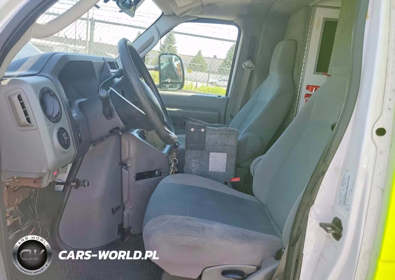 2009 Ford Econoline E450 Super Duty Cutaway Van VIN:1FDXE45P99DA18673 - 7