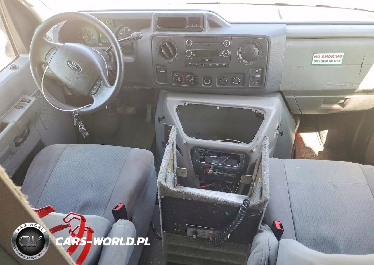 2009 Ford Econoline E450 Super Duty Cutaway Van VIN:1FDXE45P99DA18673 - 8