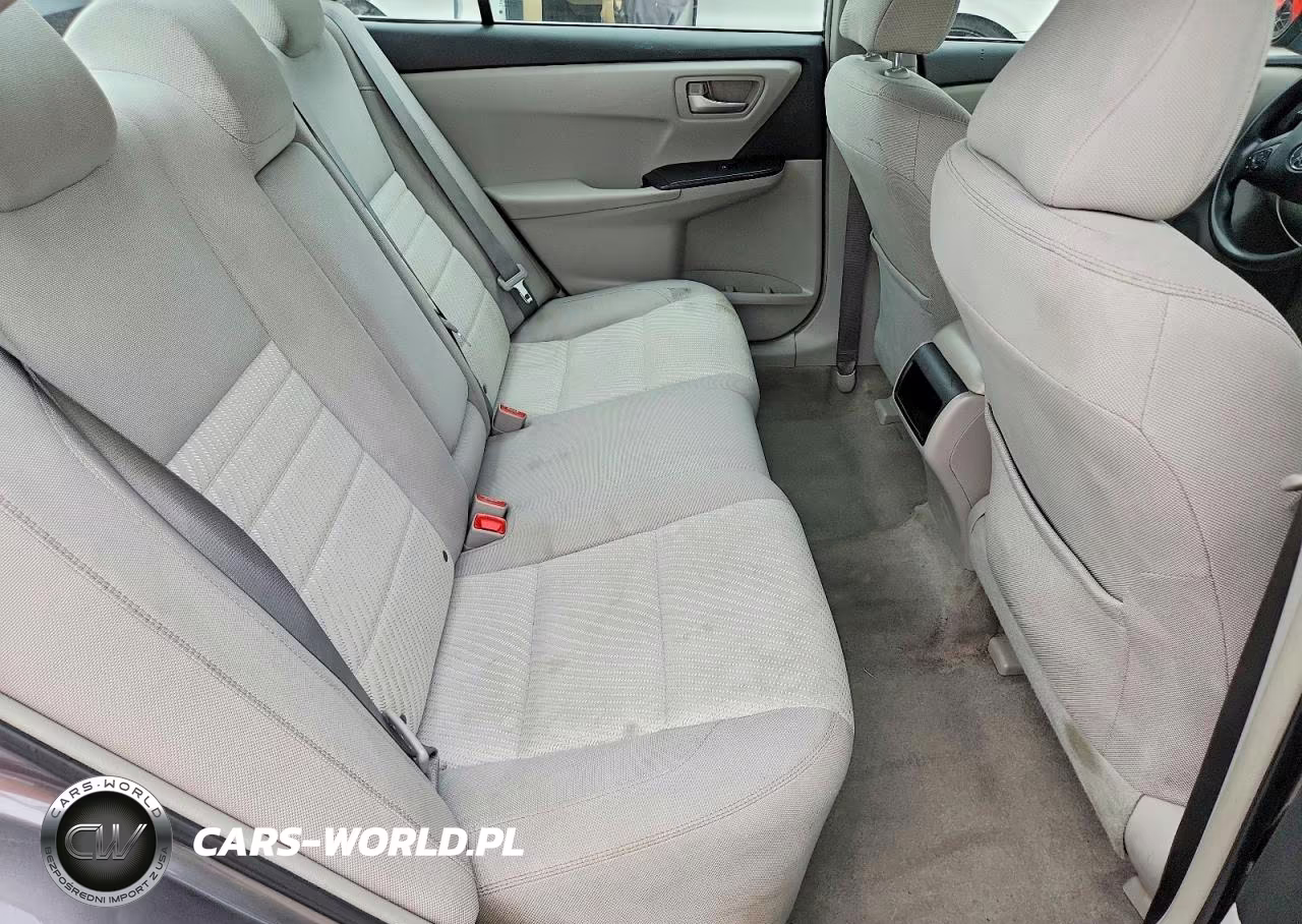 2017 Toyota Camry Le VIN:4T1BF1FK1HU811361 - 10