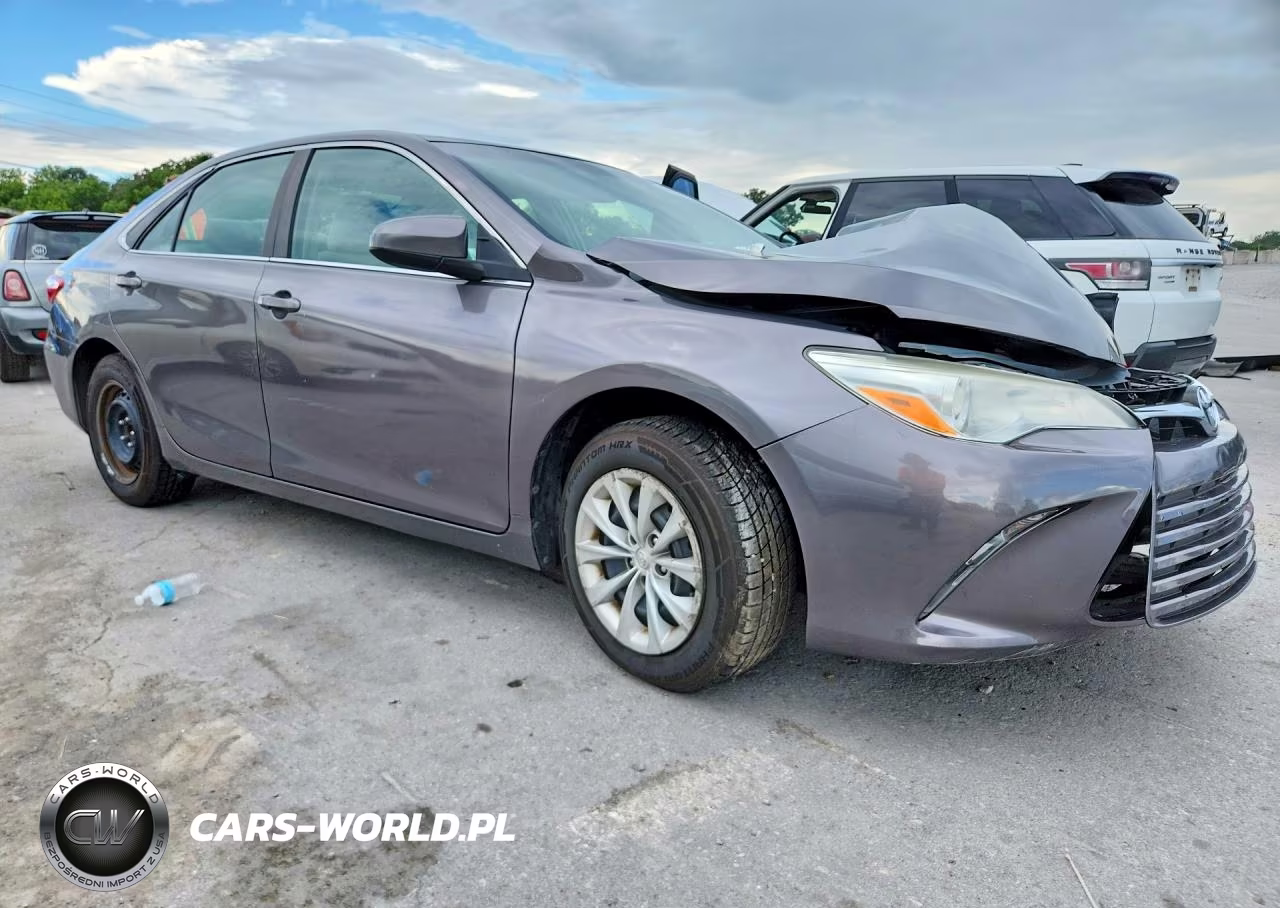 2017 Toyota Camry Le VIN:4T1BF1FK1HU811361 - 4