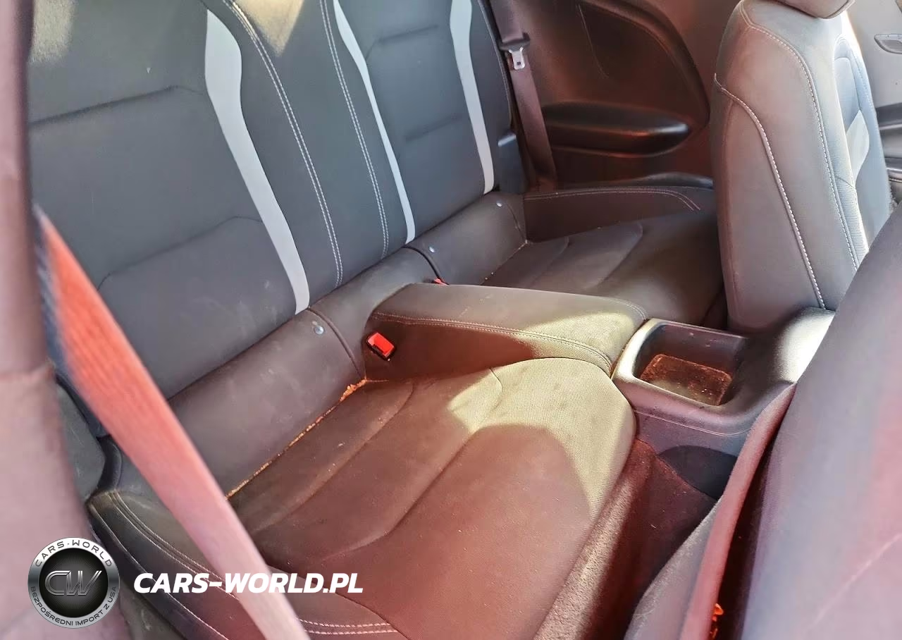 2018 Chevrolet Camaro Lt VIN:1G1FB1RS8J0102736 - 10