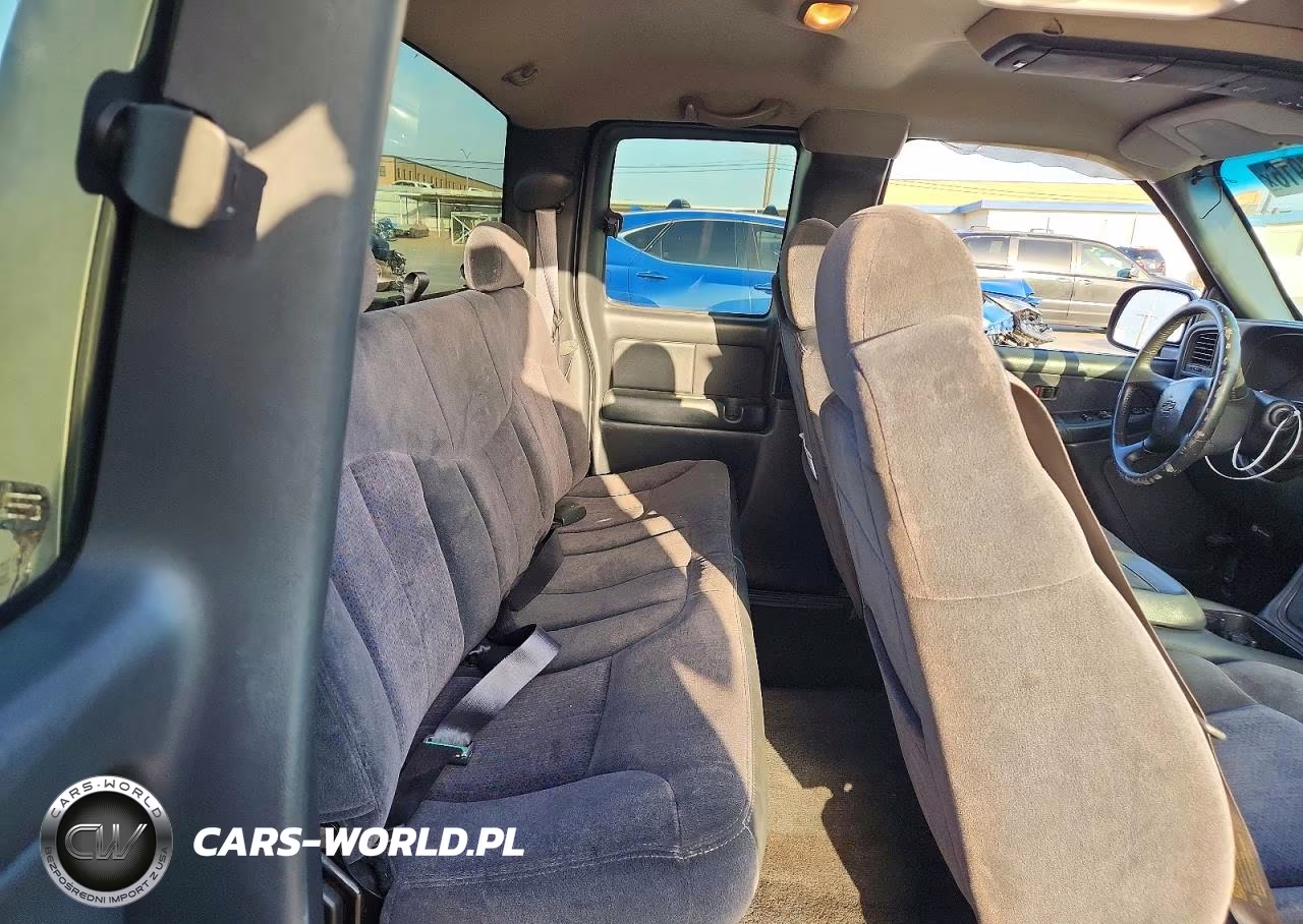 2001 Chevrolet Silverado VIN:2GCEC19TX11324000 - 10