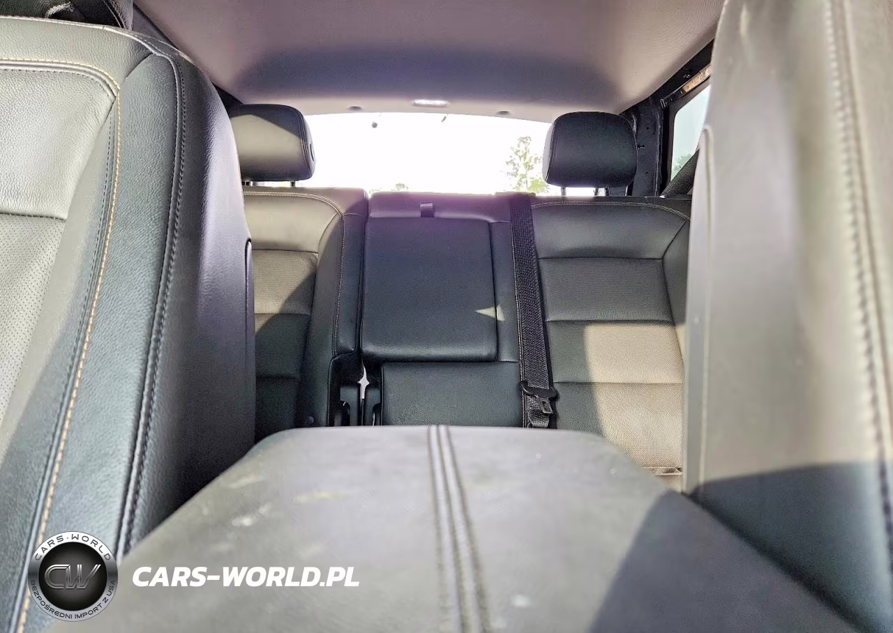 2020 Chevrolet Equinox Premier VIN:2GNAXPEX8L6233741 - 10