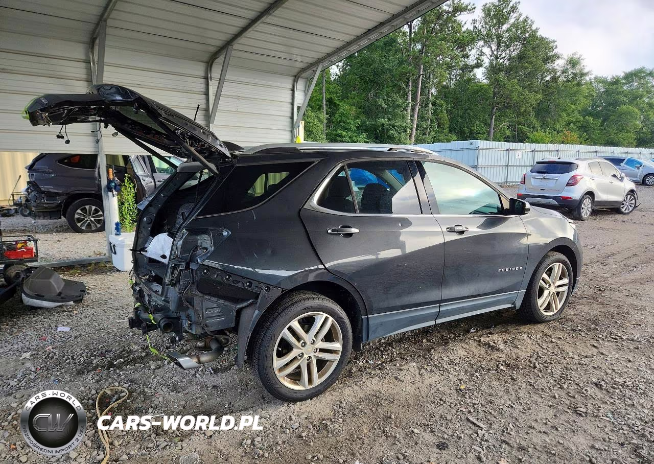 2020 Chevrolet Equinox Premier VIN:2GNAXPEX8L6233741 - 3