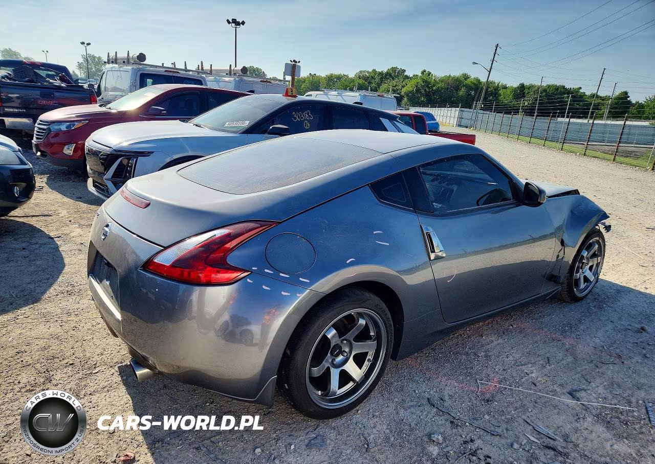 2018 Nissan 370Z Base VIN:JN1AZ4EH4JM571021 - 3