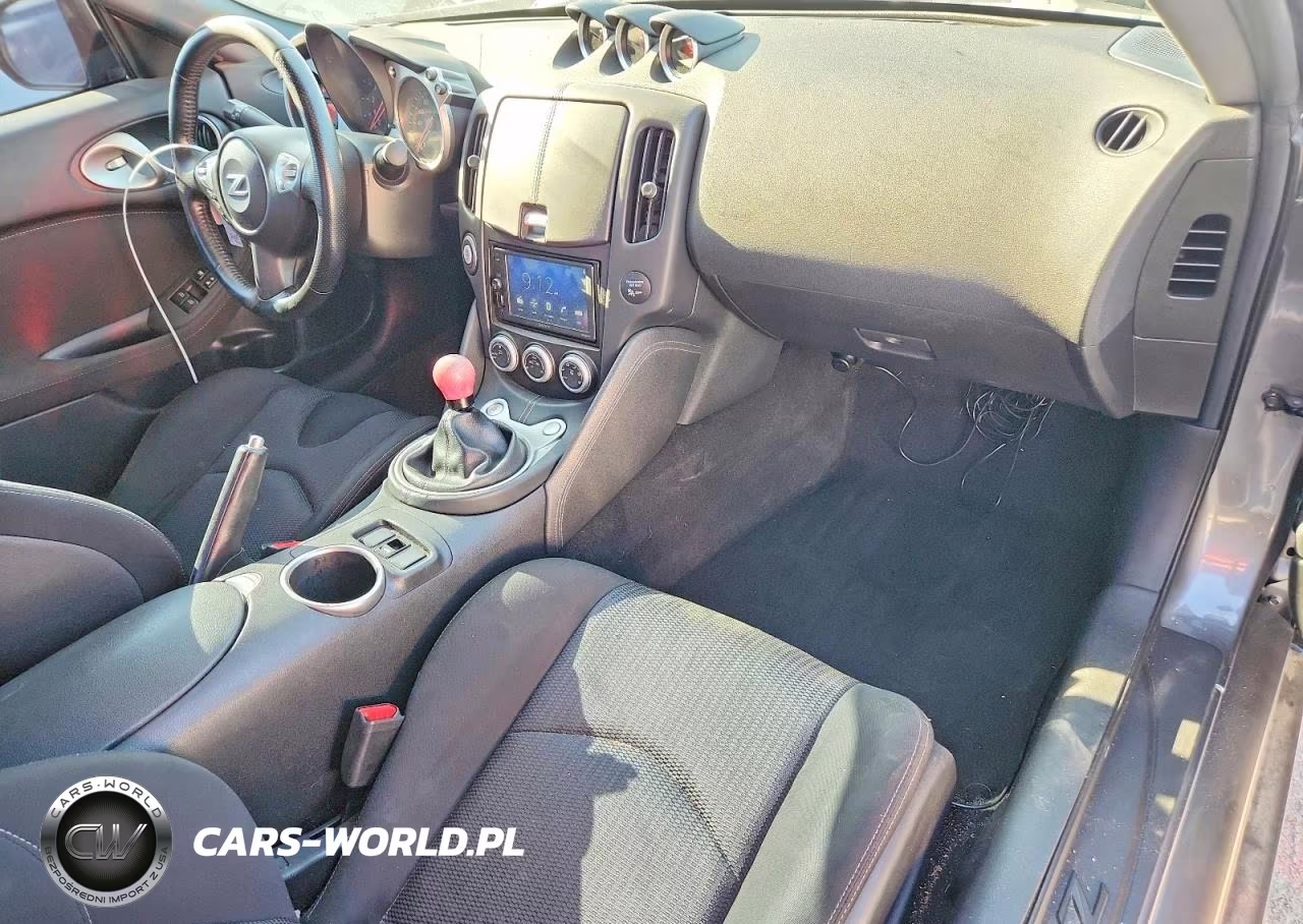 2018 Nissan 370Z Base VIN:JN1AZ4EH4JM571021 - 8