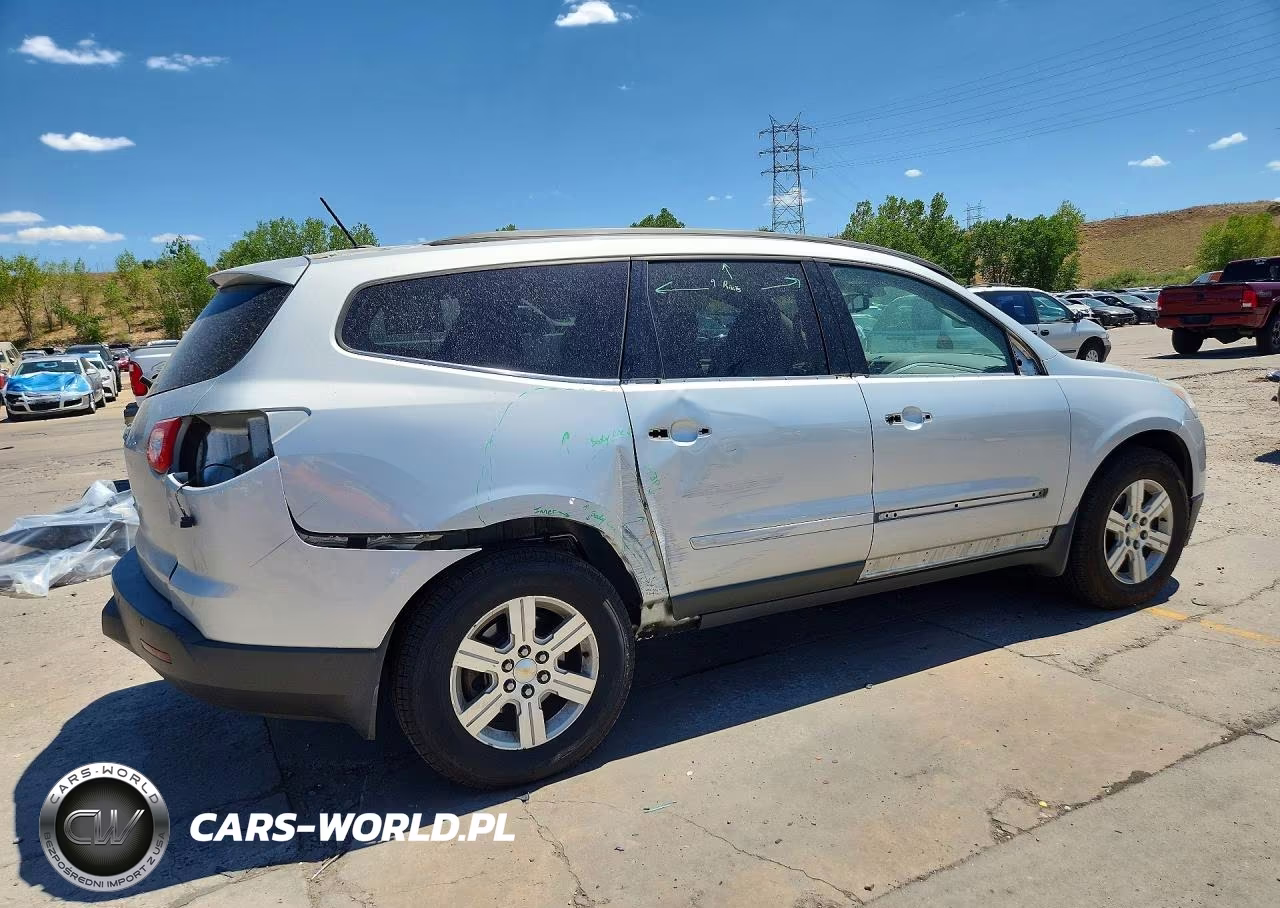2010 Chevrolet Traverse Lt VIN:1GNLVGED0AJ243751 - 3