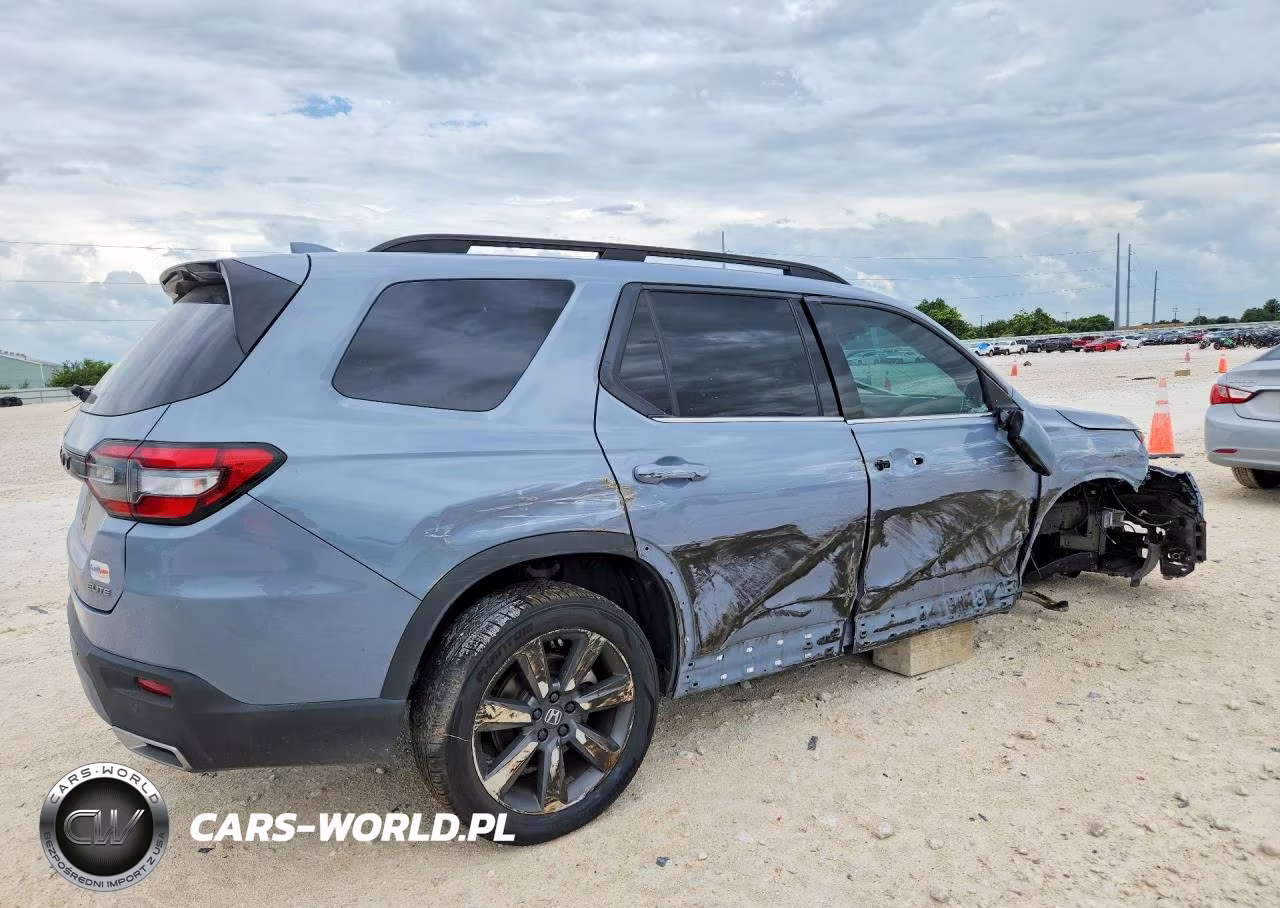 2025 Honda Pilot Elite VIN:5FNYG1H88SB010326 - 3