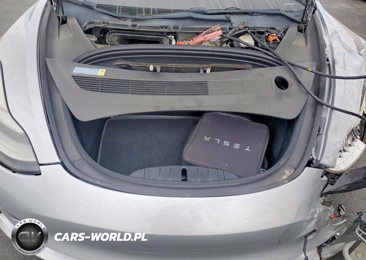 2018 Tesla Model 3 VIN:5YJ3E1EB7JF099515 - 11