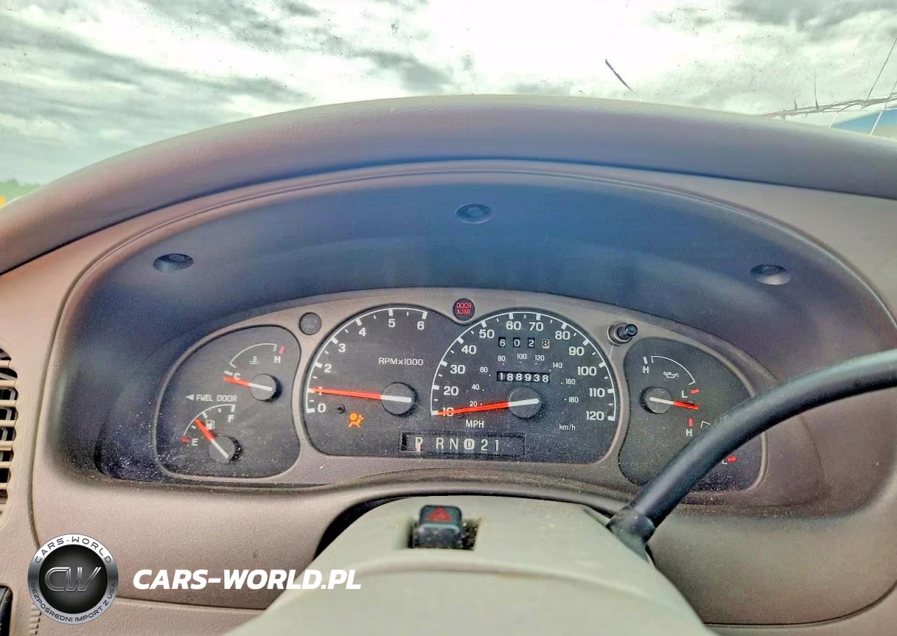 2003 Mazda B3000 Cab Plus VIN:4F4YR16VX3TM06931 - 9