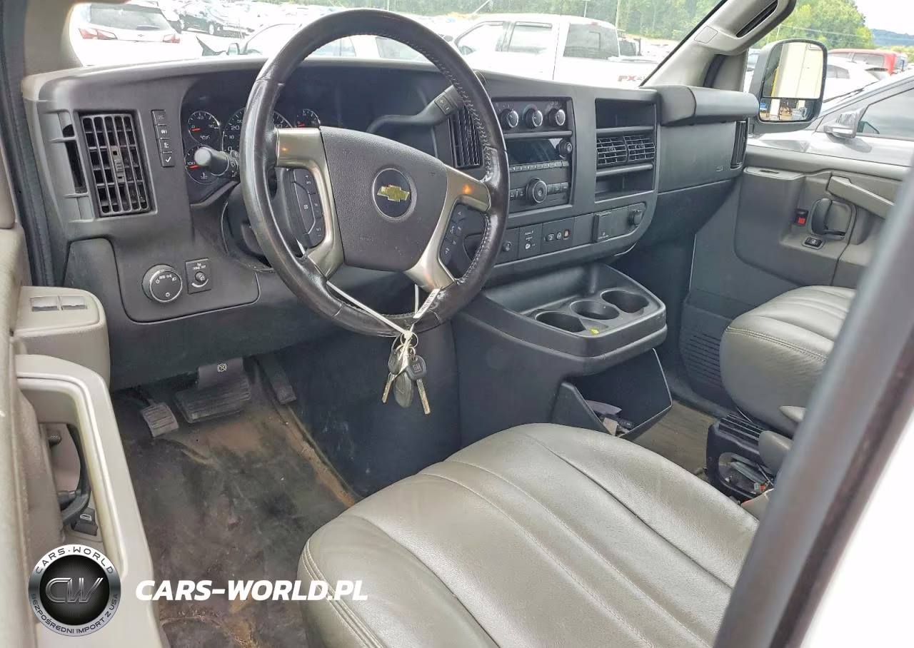 2019 Chevrolet Express G2500 VIN:1GCWGAFP1K1367549 - 8