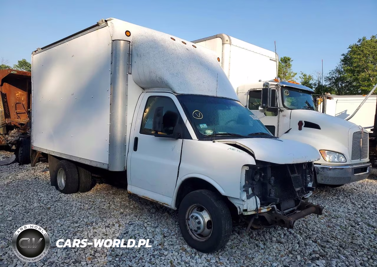 2007 Chevrolet Express Delivery Truck VIN:1GBJG31U771249911 - 4