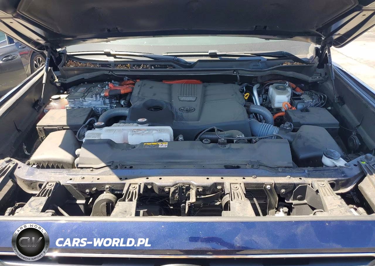 2025 Toyota Sequoia Sr5 VIN:7SVAAABA8SX056555 - 12