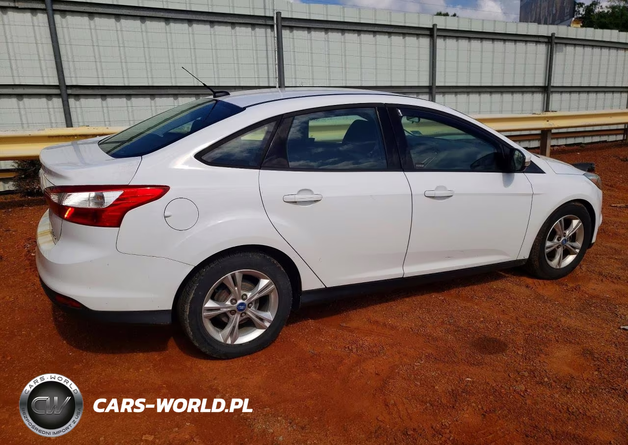 2013 Ford Focus Se VIN:1FADP3F28DL111803 - 3
