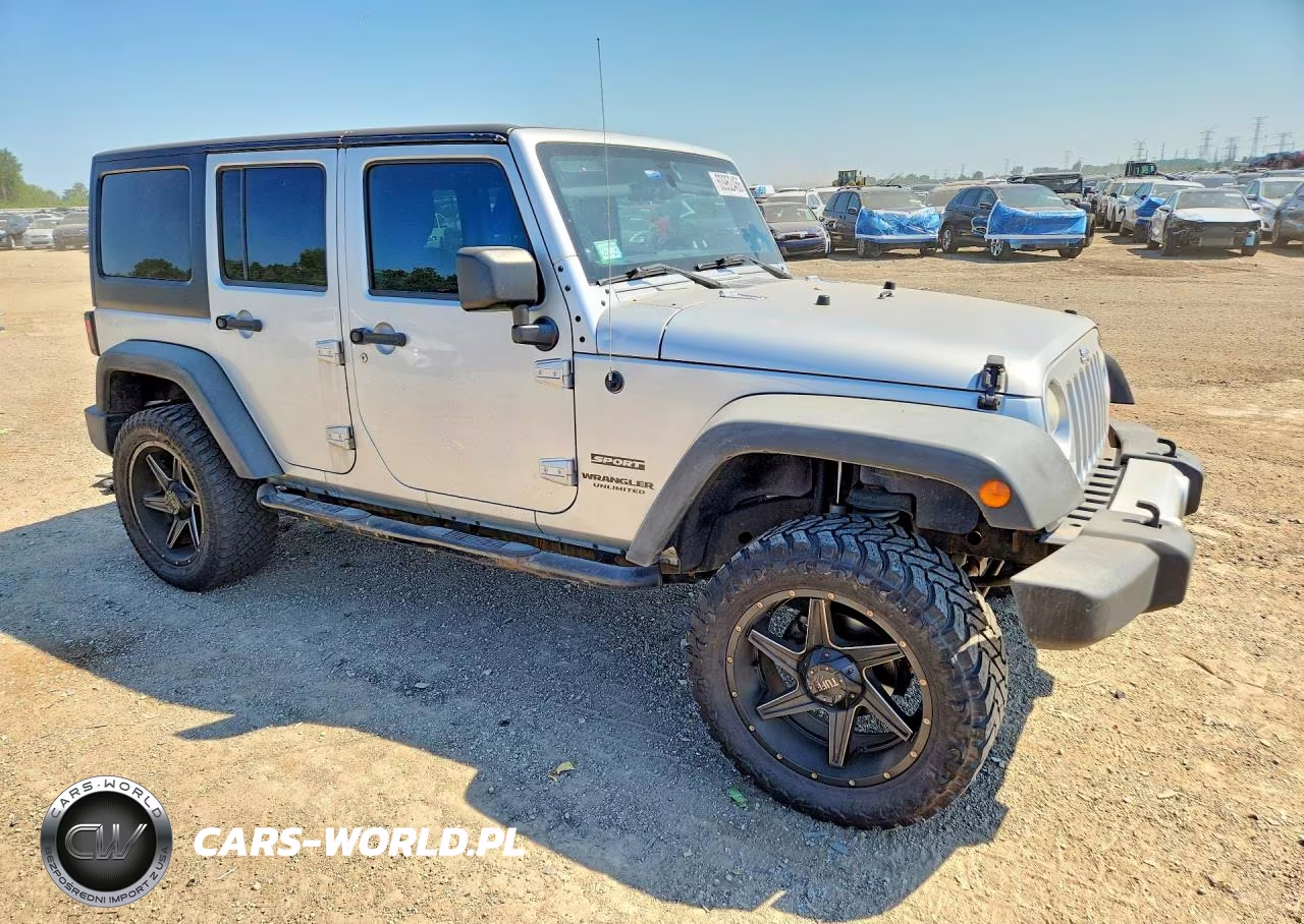 2011 Jeep Wrangler Unlimited Sport VIN:1J4BA3H10BL575568 - 4