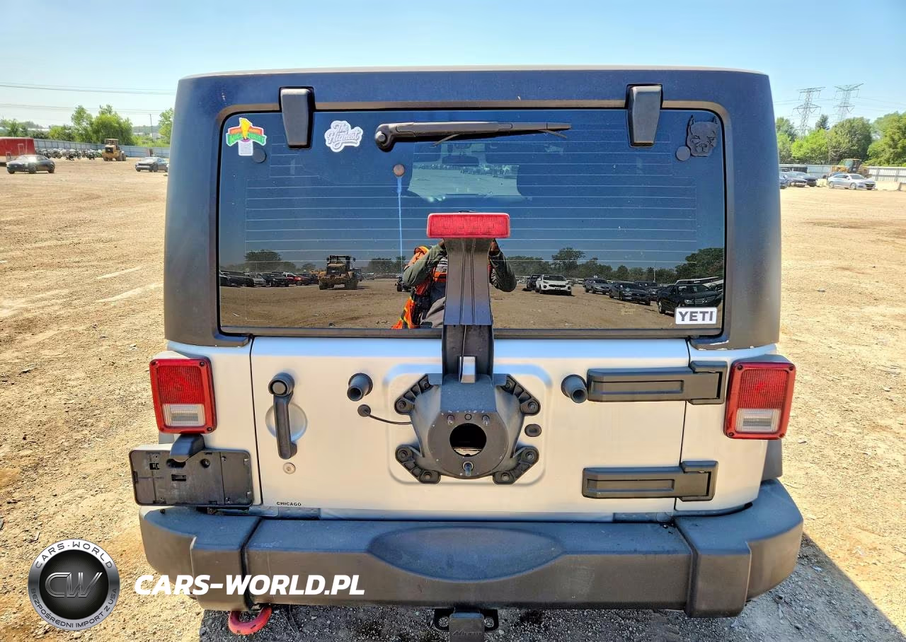 2011 Jeep Wrangler Unlimited Sport VIN:1J4BA3H10BL575568 - 6